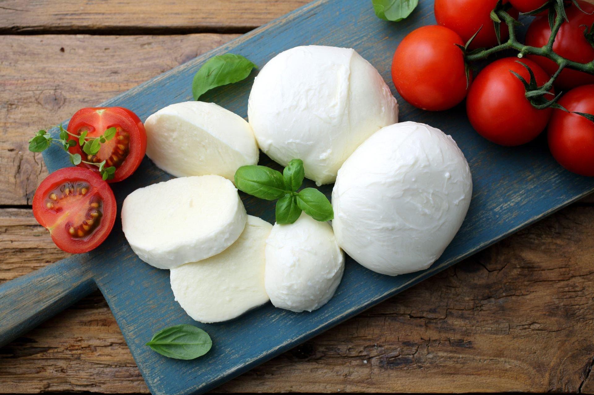 Моцарелла mozzarella