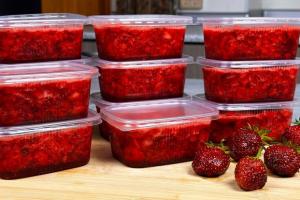 Клубника в собственном соку