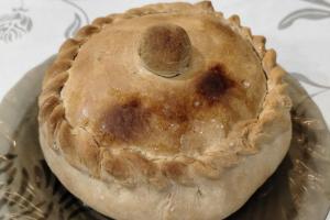 Жаркое в съедобном хрустящем горшочке