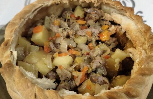 Жаркое в съедобном хрустящем горшочке